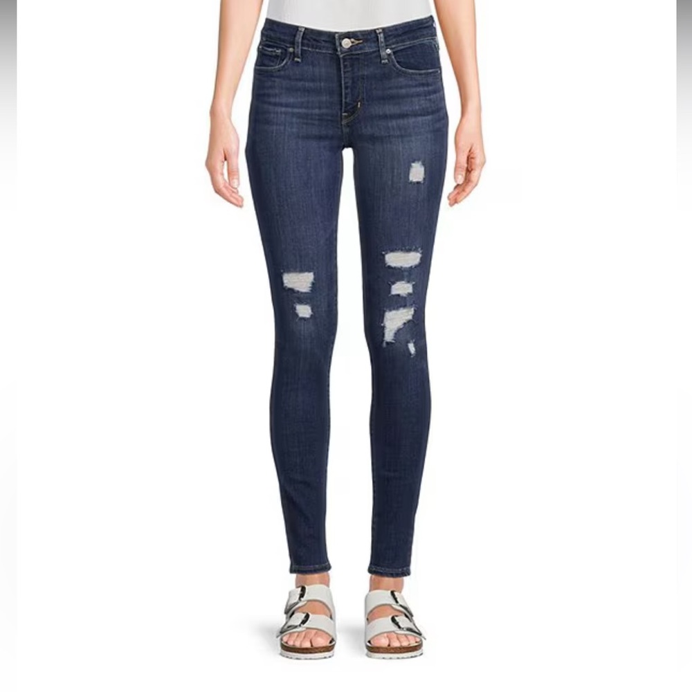 Women's 711 Levi’s Distressed Blue Jeans